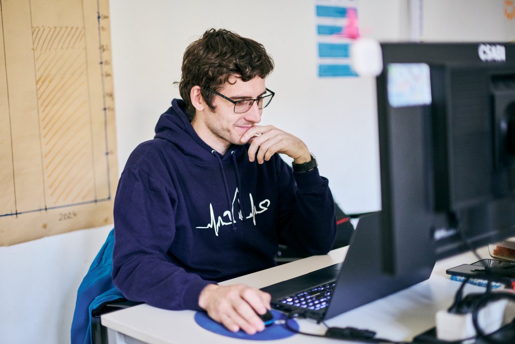 Bardócz Csaba munkában