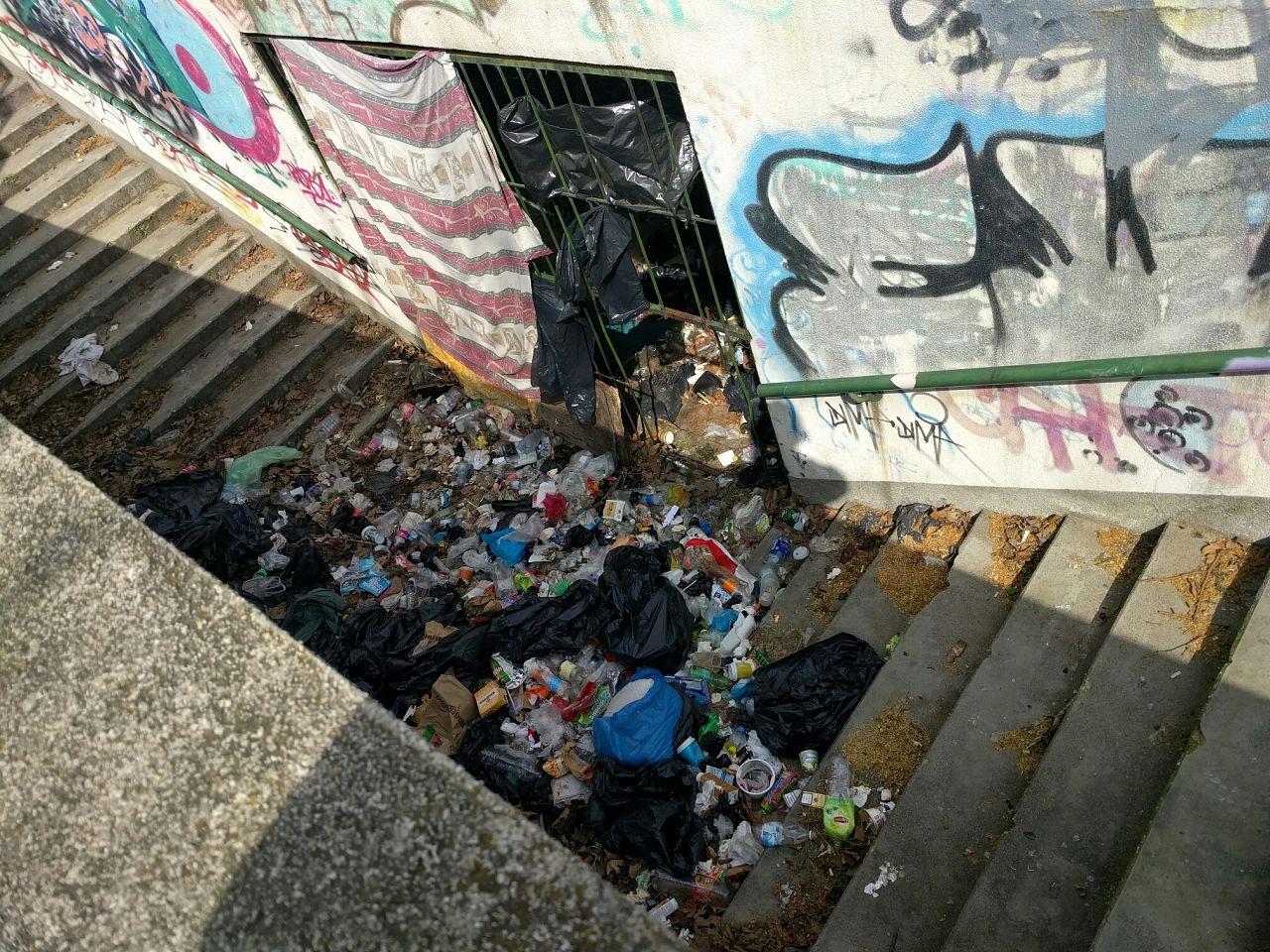 Na mi lesz a Haller utcai szemét sorsa?