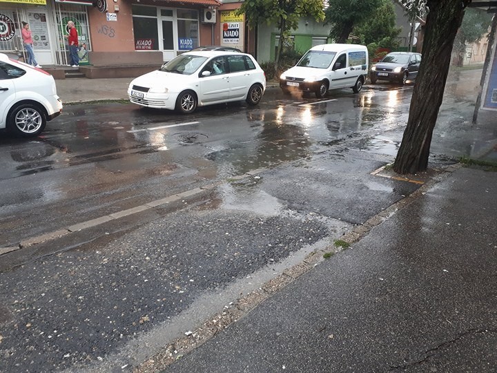 Ha esőben itt vársz a buszra, biztosan vizes leszel