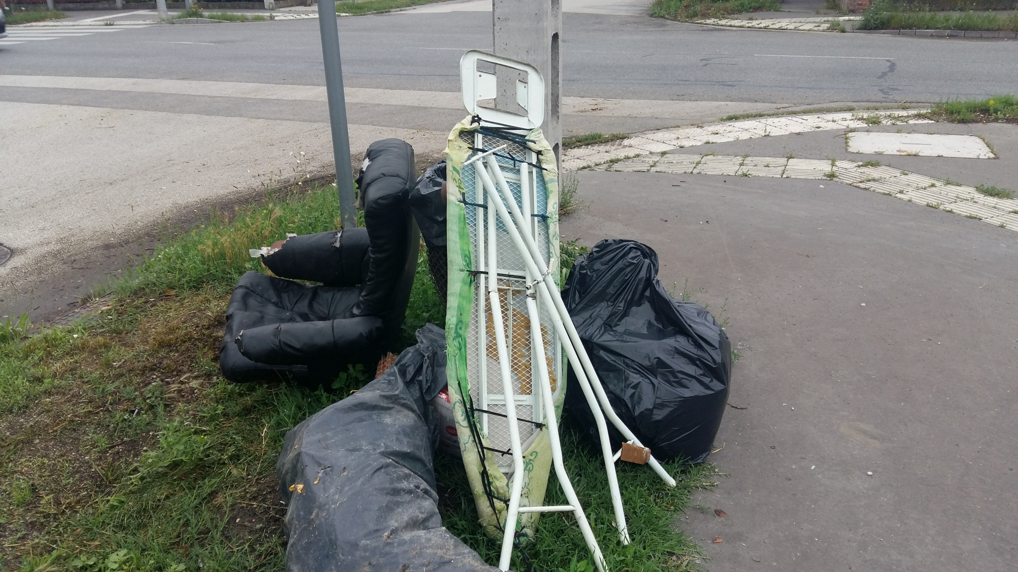 Minden nap egy másik szemétkupacra ébredni