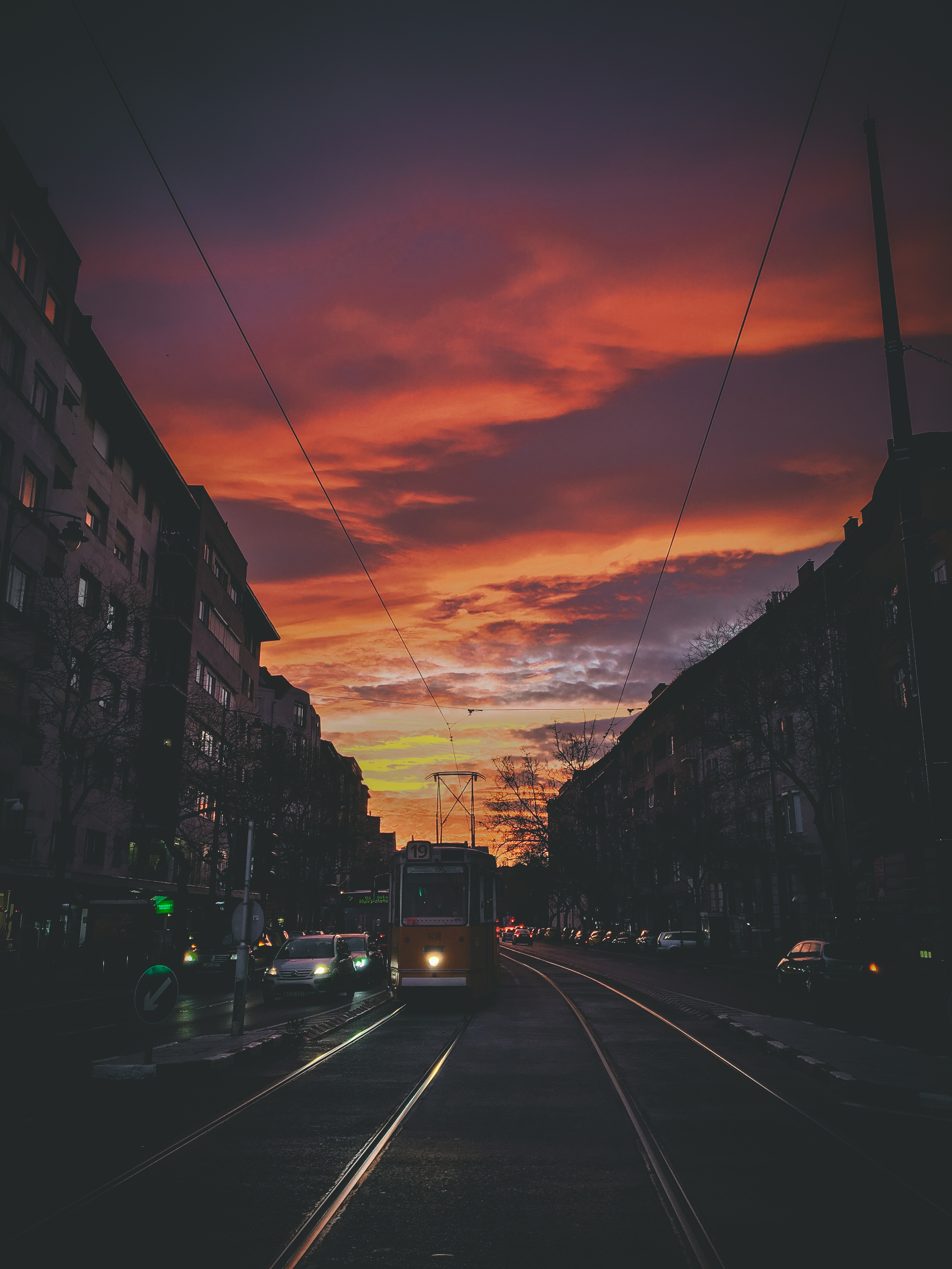 Bartók Sky: Munka után a Bartókon sétáltam hazafelé, és hát ha elég extra a naplemente, akkor azt nem szabad kihagyni.<br />