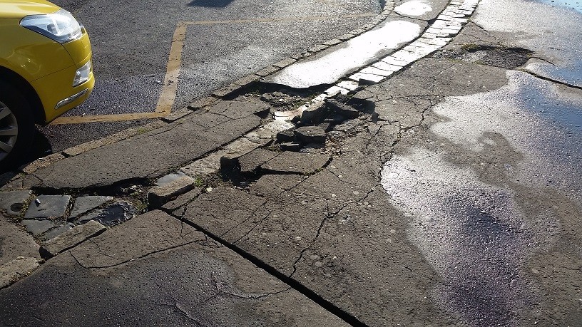 Omladozó placc Kőbánya alsó vasútállomásnál, 2016. október 9. jarokelo.hu/15824 (Fotó: Somodi-Nagy Szabolcs)